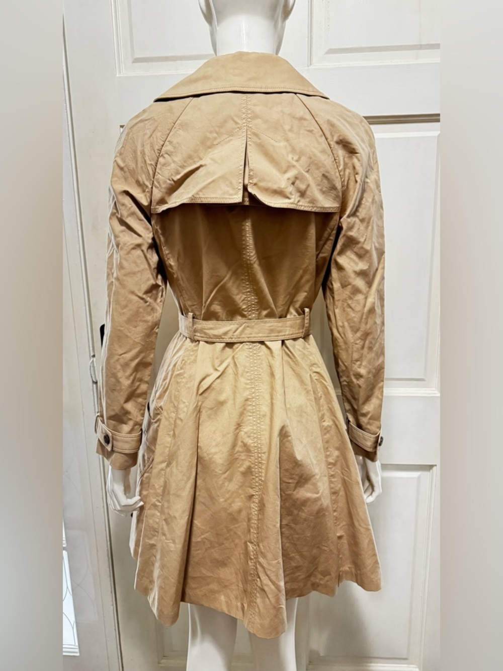 Tory Burch Womens Trench Coat Beige Collared Long Sleeve Buckle Size 6 - Picture 7 of 14